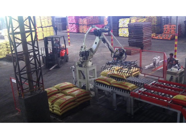 全自動碼垛機器人2